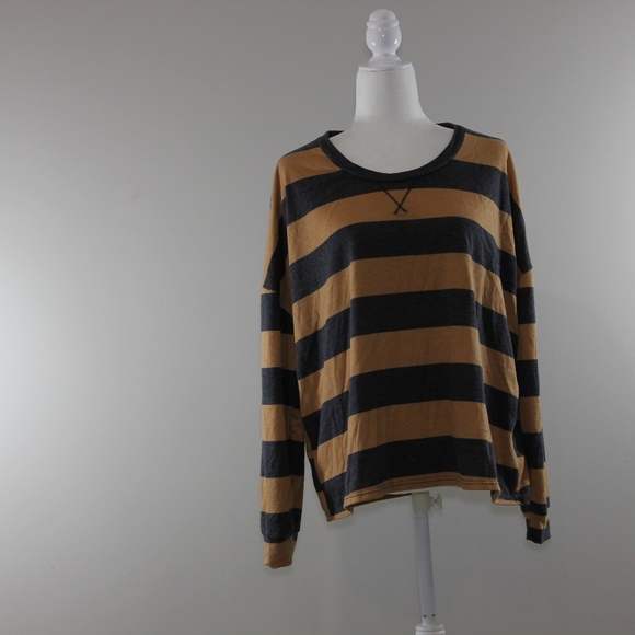 Tops - Gray Striped Long Sleeve Top